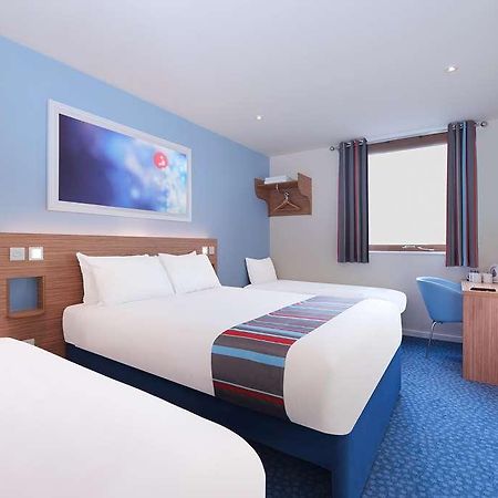 Old Colwyn Travelodge Colwyn Bay الغرفة الصورة
