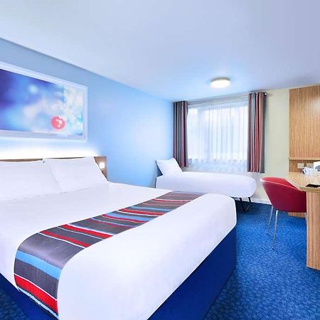 Old Colwyn Travelodge Colwyn Bay الغرفة الصورة
