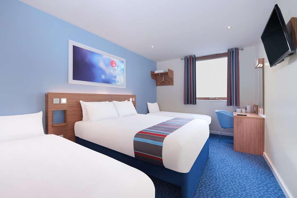 Old Colwyn Travelodge Colwyn Bay الغرفة الصورة