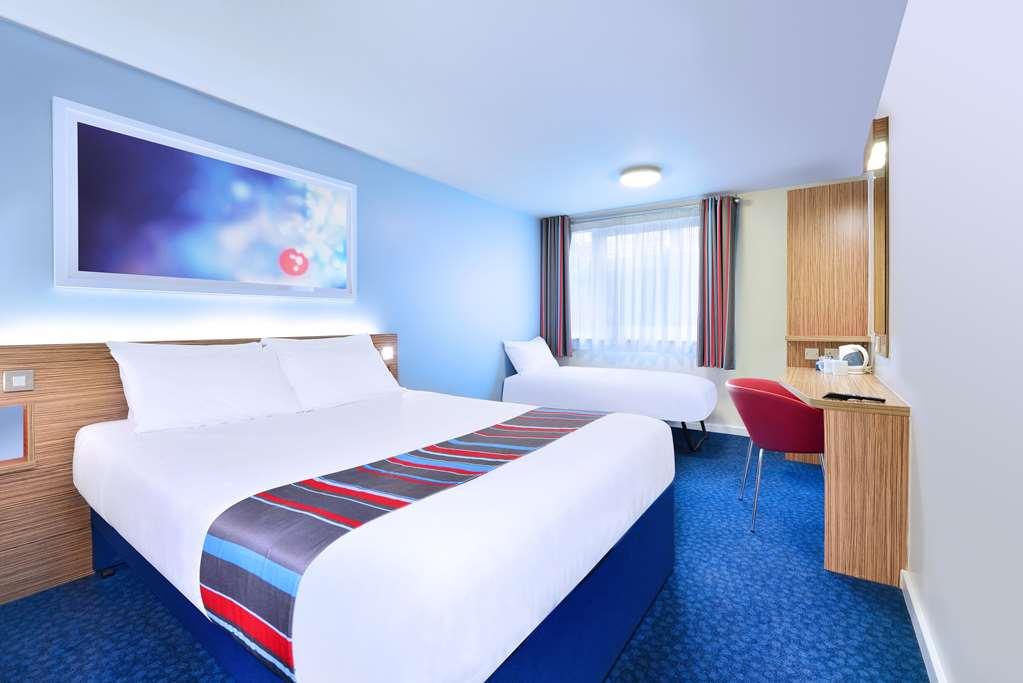 Old Colwyn Travelodge Colwyn Bay الغرفة الصورة