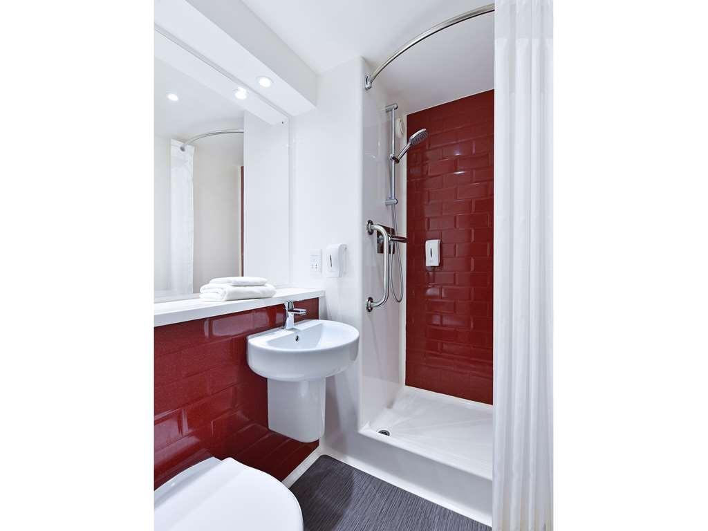 Old Colwyn Travelodge Colwyn Bay الغرفة الصورة